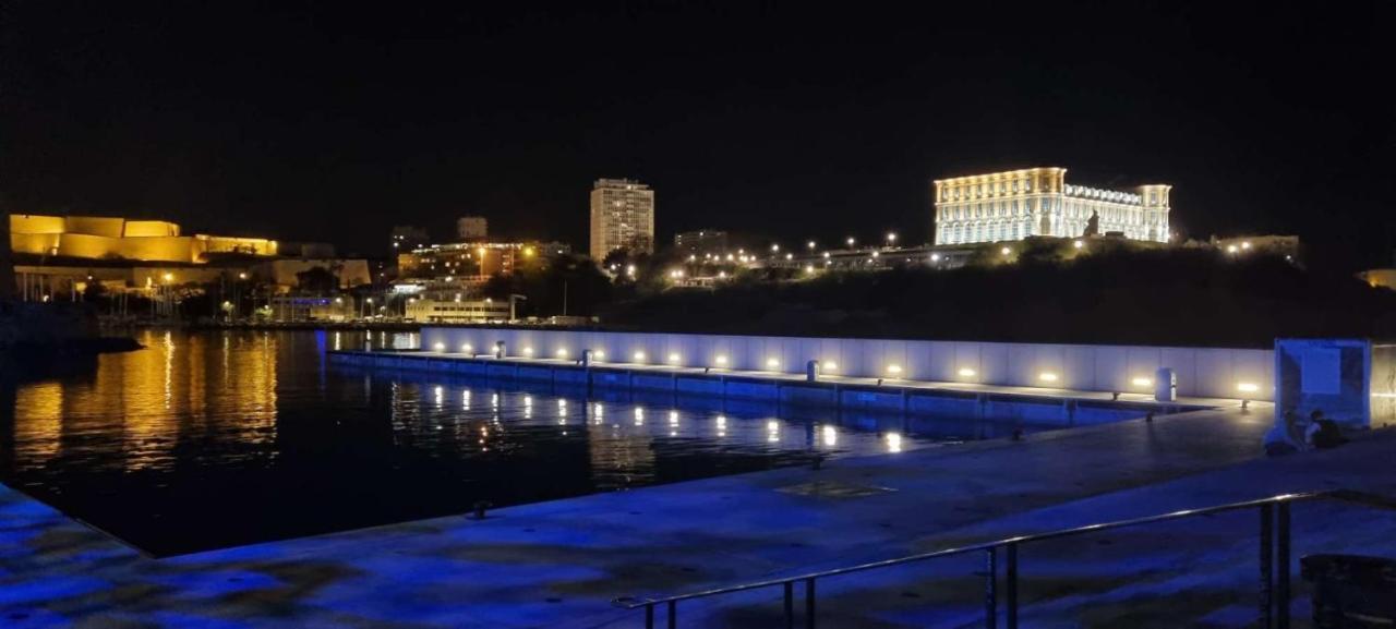 T2 La Joliette Sur Notre Dame Appartement Marseilles Buitenkant foto